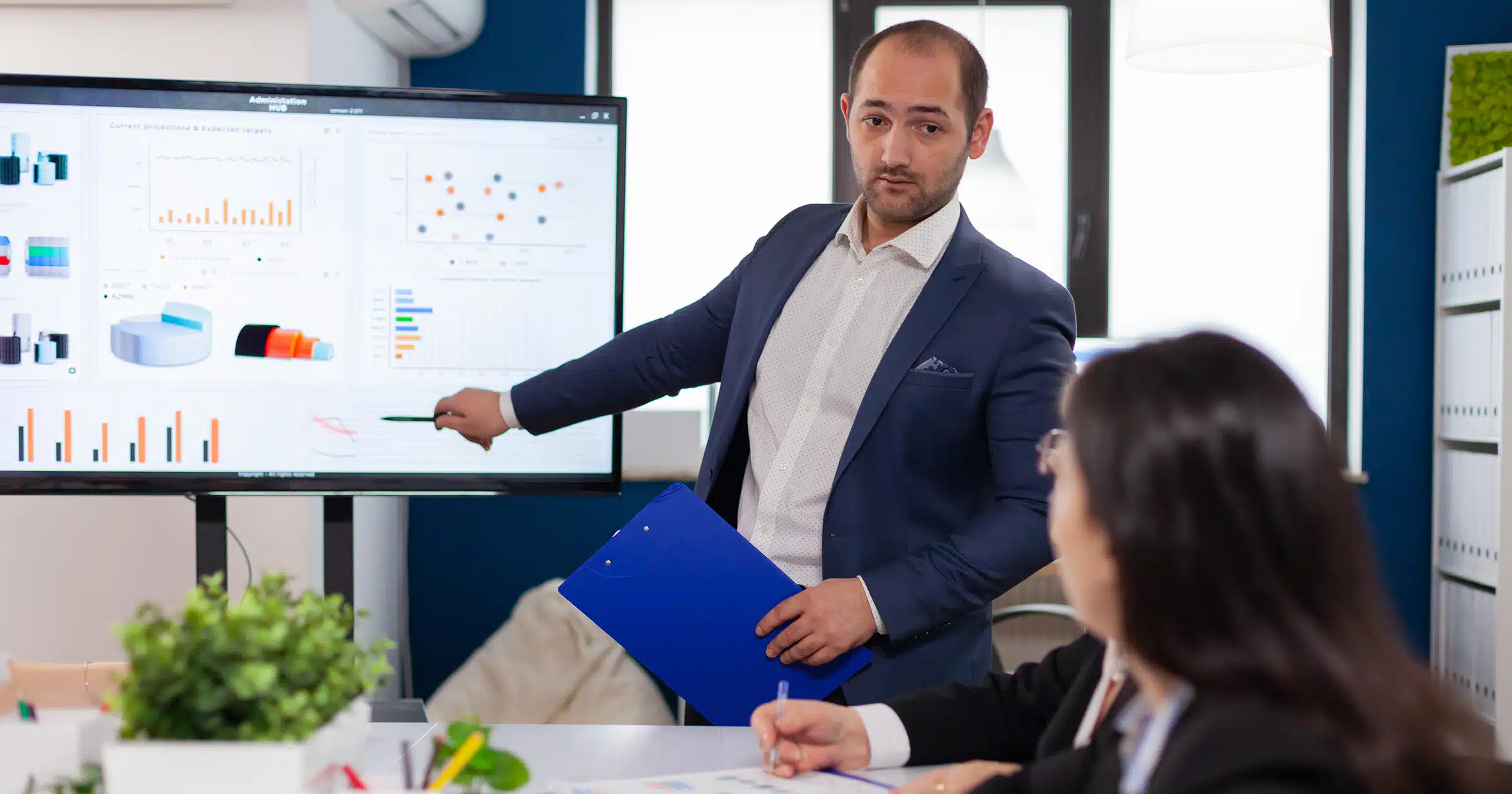 Cover image for an article on Rating Any Presentation's Quality in 5 Minutes With This Simple Scorecard