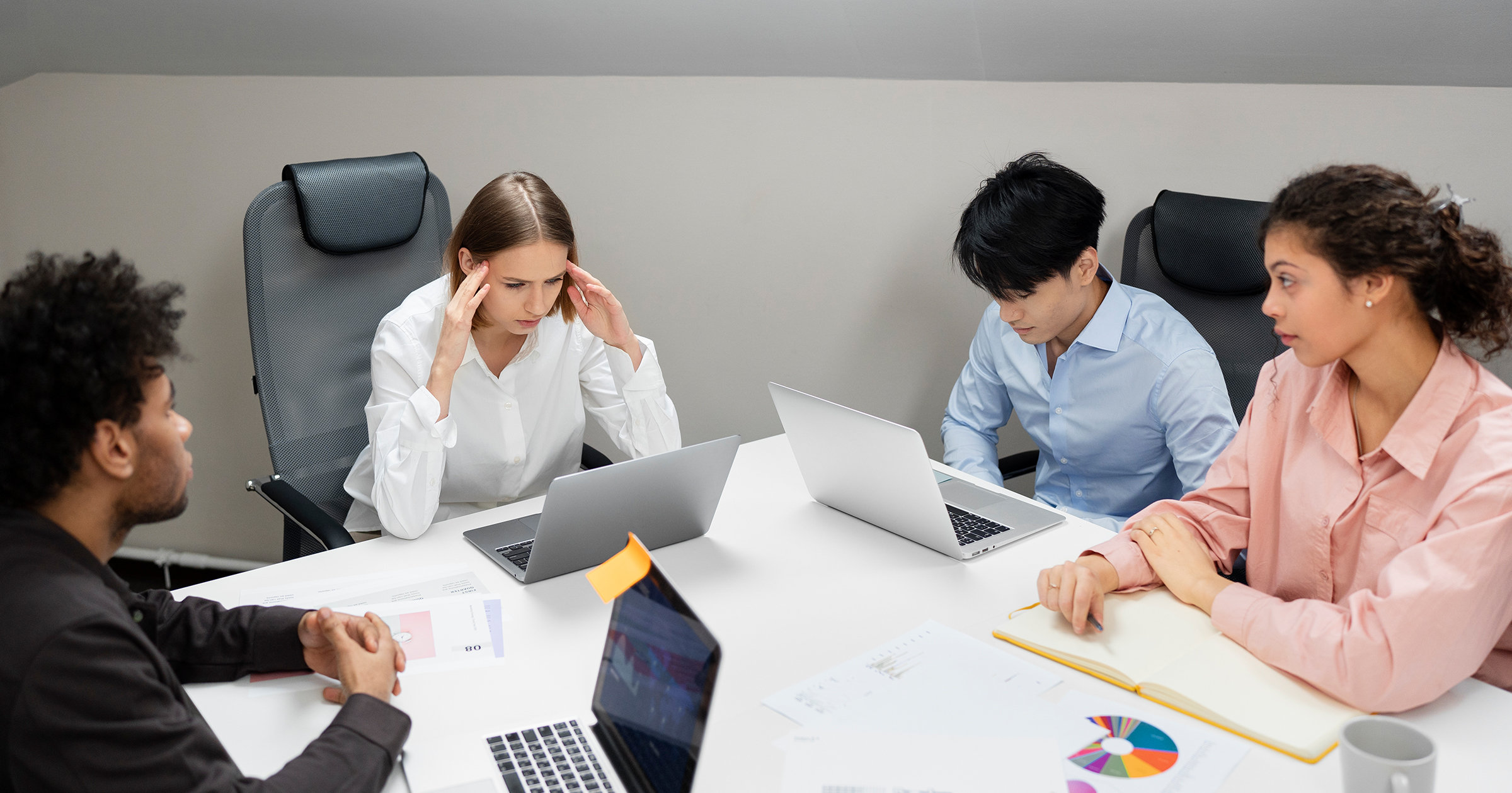 Cover image for an article on Creating a Team Charter That Prevents 90% of Presentation Workflow Conflicts